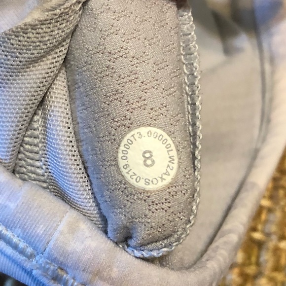 Lululemon Women’s Padded Work Out Bra in Size 8 - Picture 4 of 4